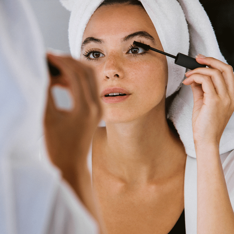 Ultra Rich Volumizing Mascara (Mini Size)